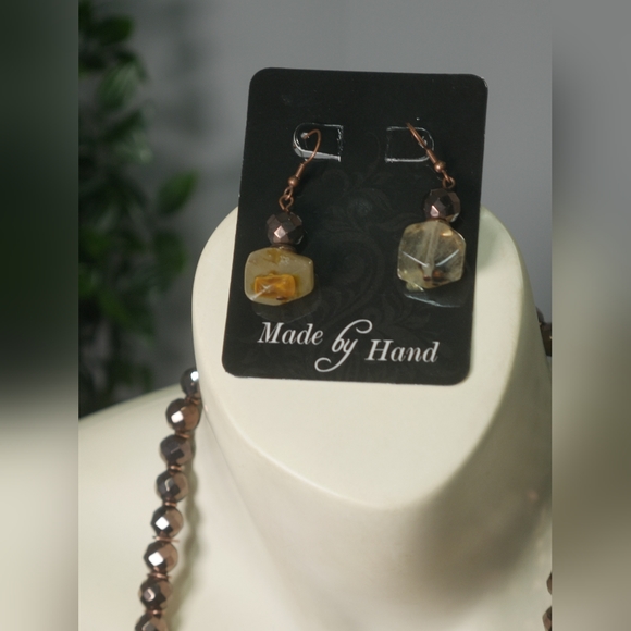 Red Flourite Gemstone Jewelry Set - Picture 3 of 3